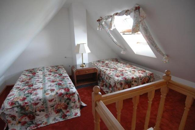 Zoldhaz Bio Panzio Hotel Gyenesdiás Quarto foto